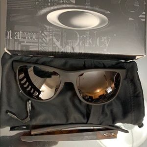 Men’s Oakley Sunglasses